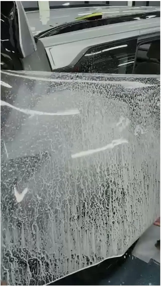 Slip solution running off the wet film